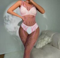Blush Petal Multi-Strap Lace Bodystocking – Zarter rosa Spitzen-Catsuit, ouvert, Einheitsgröße XS–XL (34–42) bis ca. 90 kg