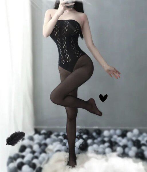 Noir Bardot Strapless Sheer Bodystocking – schulterfreier Catsuit mit Bandeau & semitransparenten Beinen