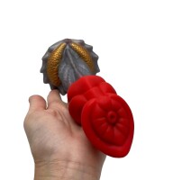 Dragons Heart Dildo – Der Feueratem, 20 cm, Drachenschuppen-Struktur für intensives Vergnügen