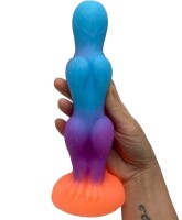 Lunar Beast Dildo – Der wilde Hüter des nächtlichen Himmels, 20 cm, leuchtendes Blau-Violett, kraftvolle Struktur